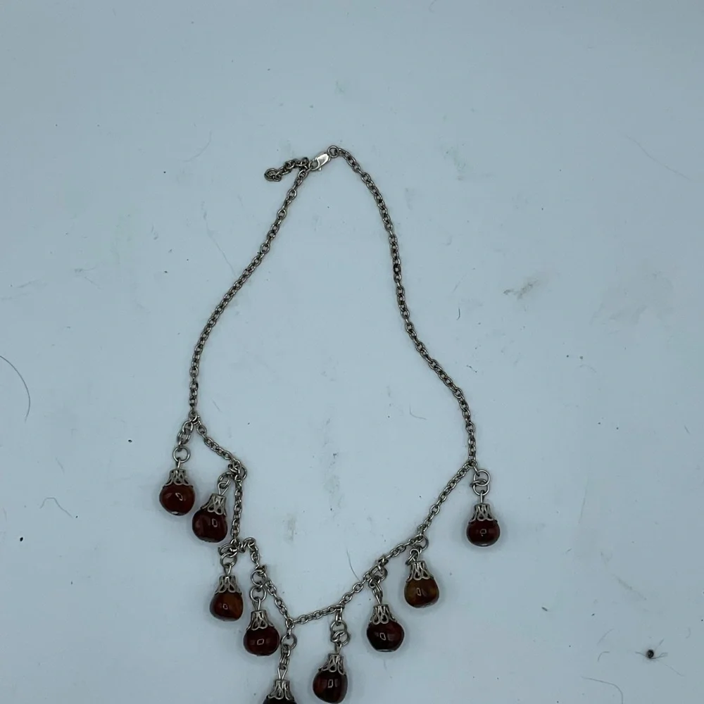 “VINTAGE NECKLACE” Brown Drop Stones in a Silver Setting . - Picture 2 of 5